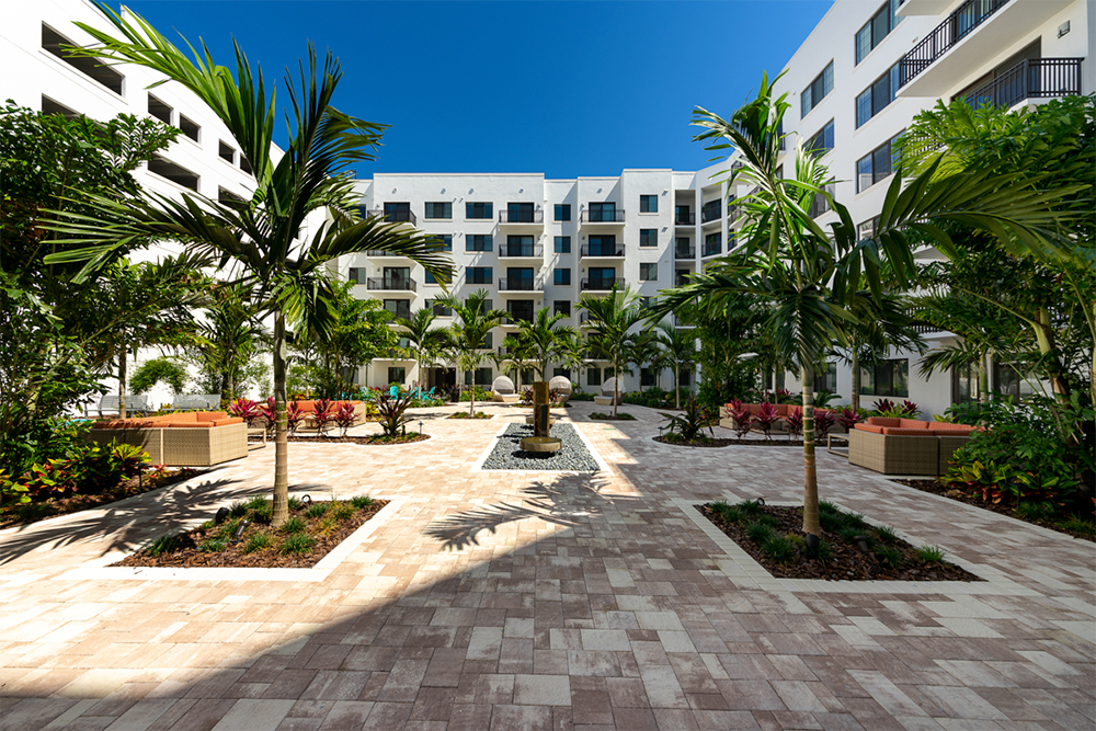 imgi_122_500-Ocean-Ext-Courtyard-1
