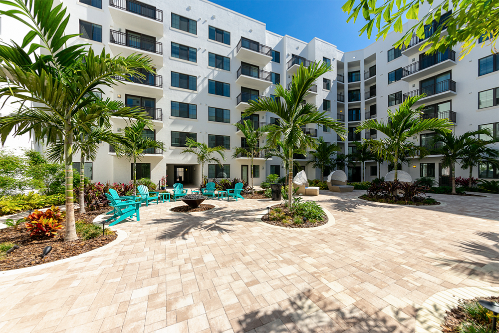 imgi_134_500-Ocean-Ext-Courtyard-3
